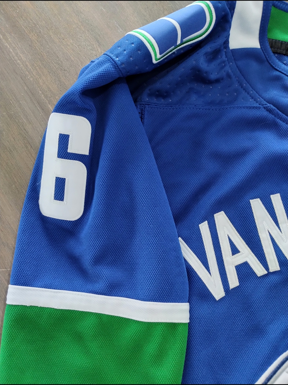 Adidas Vancouver Canucks Brock Boeser #6 NHL Hockey Jersey Blue 46 - Picture 7 of 11